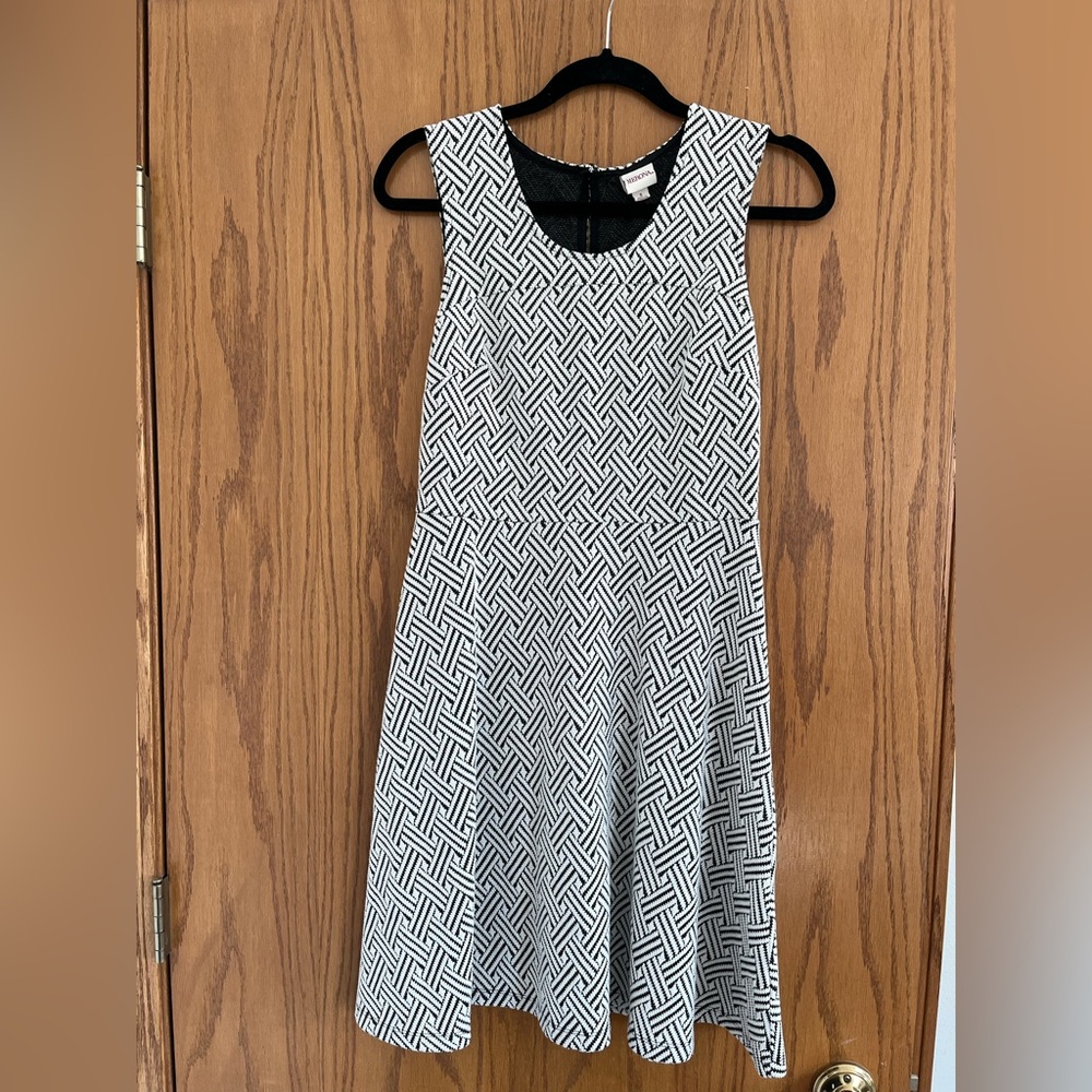 Merona Black & White Sleeveless Geometric Midi Dress